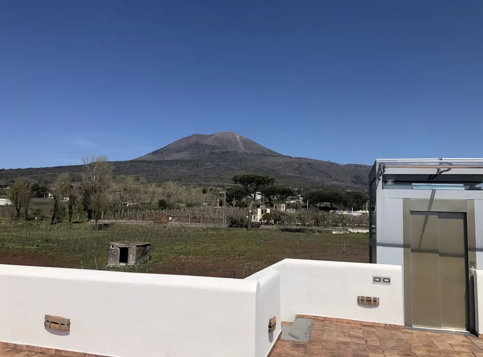 Pompeii-Wine tasting-3