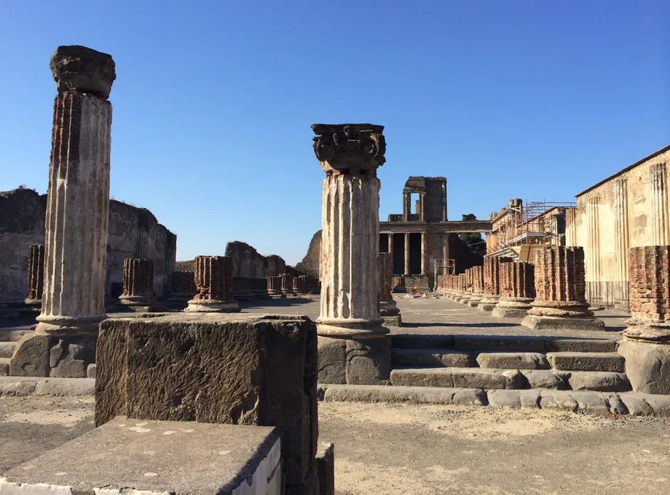 Pompeii and Amalfi Coast-1